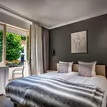 Hotel Van Dyk